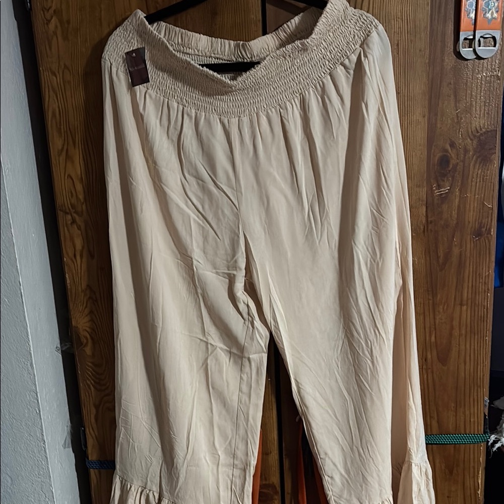 Cream Wide-Leg Ruffle Pants -NWT - Picture 11 of 13